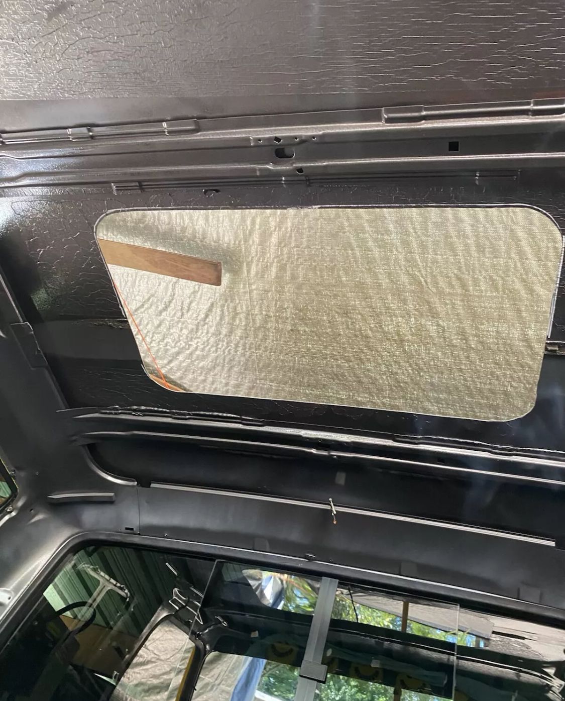 Manual pup-up Car Sunroof (800mm х 426mm) (31.49inch x 16.77inch) - Miles Car parts & accessories