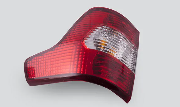 Luz trasera derecha UAZ Patriot 2014- (316300371601020)