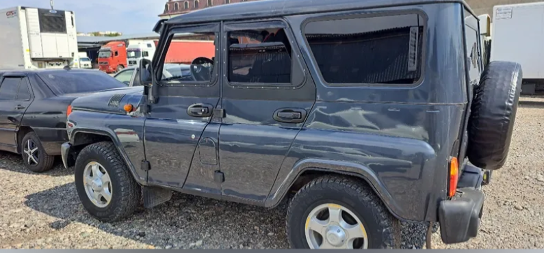 Embellecedores de plástico para manijas UAZ Hunter (4 piezas)