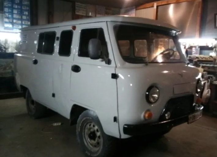 Embellecedores de plástico para manijas UAZ 452, Buhanka (3 piezas)