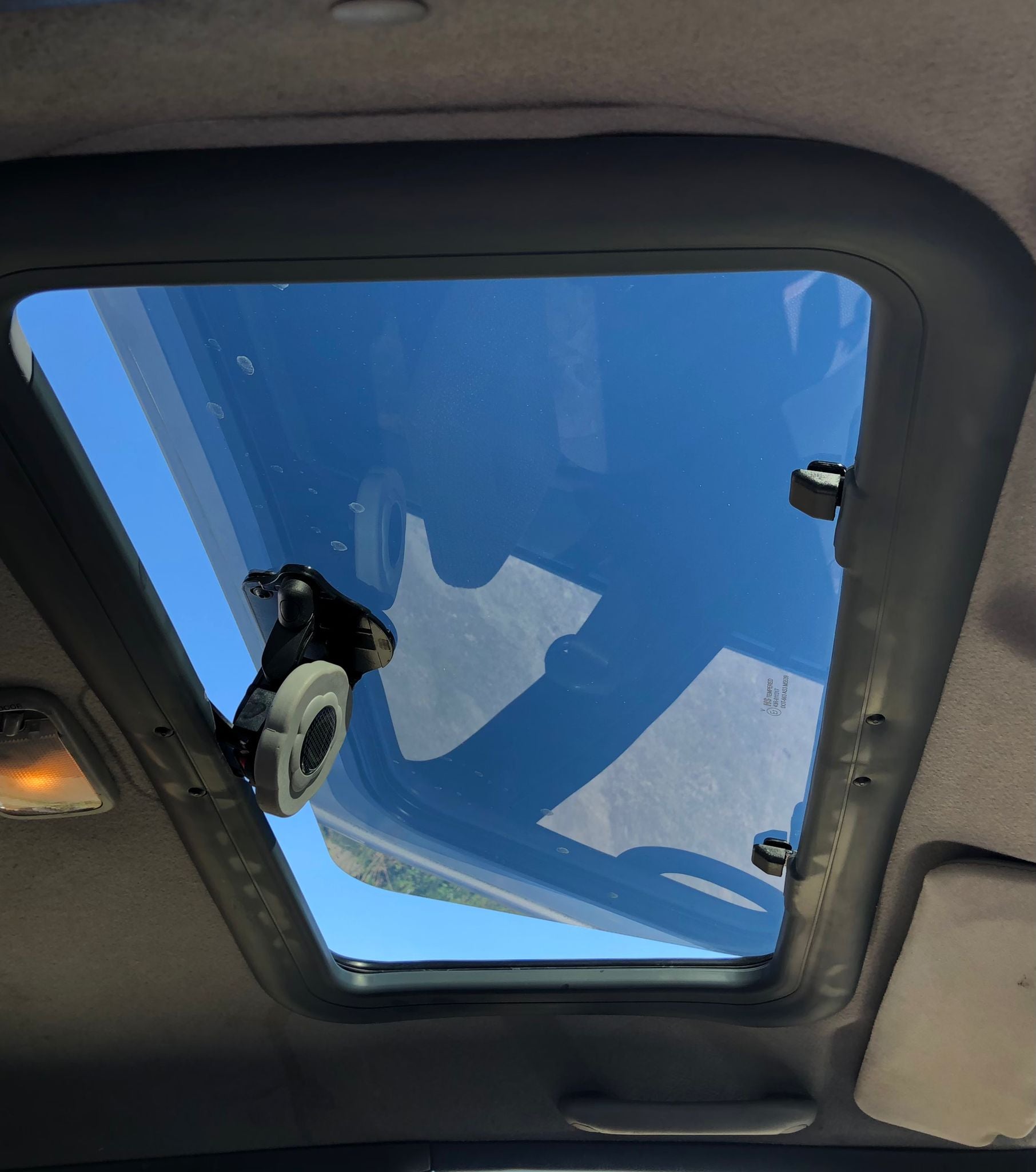 Manual pup-up Car Sunroof (800mm х 426mm) (31.49inch x 16.77inch) - Miles Car parts & accessories